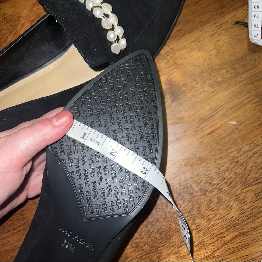 Marc Fisher Kneel Velvet Faux Pearl Point Loafer 7.5 - Picture 10 of 13